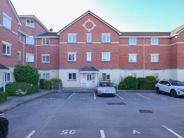 Flat for sale in Higher Runcorn, Halton