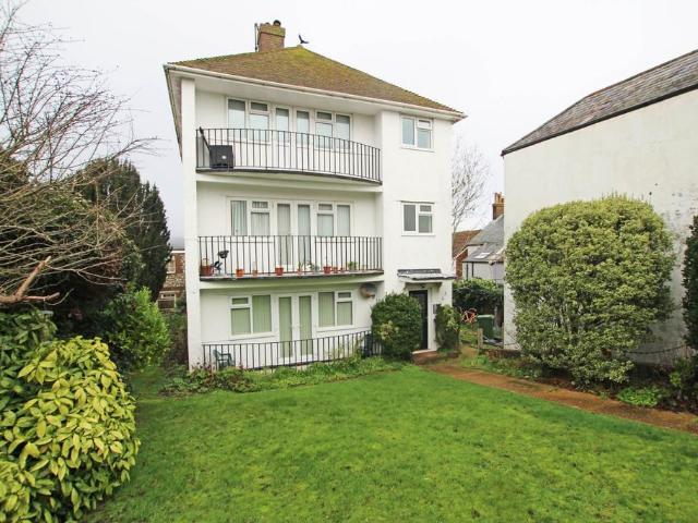 Flat for sale in Old Town, Eastbourne