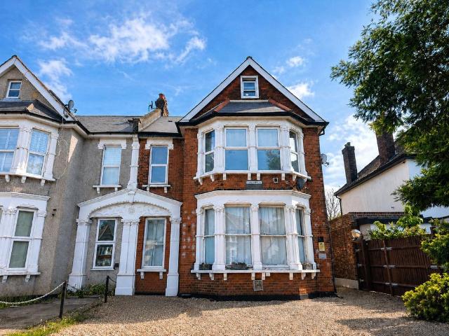 Flat for sale in London Borough of Lewisham, Greater London