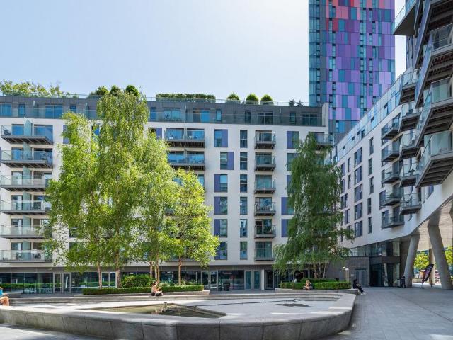 Flat for sale in London Borough of Croydon, Greater London