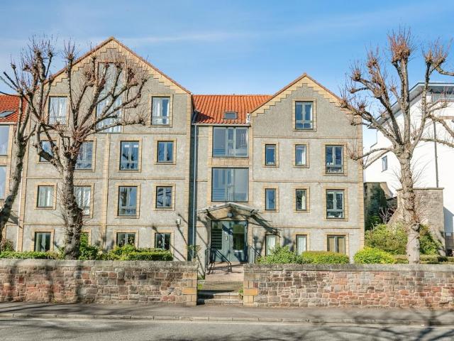 Flat for sale in Wapping Wharf, Feckenham