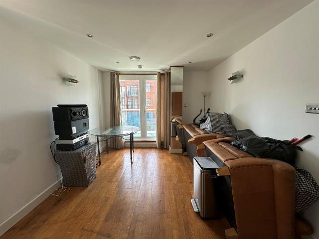 Flat for sale in Wealdstone, Greater London