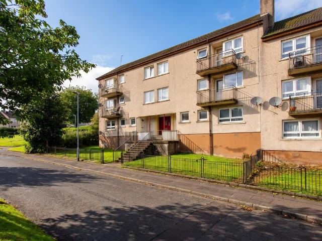 Flat for sale in Foxbar, Elderslie
