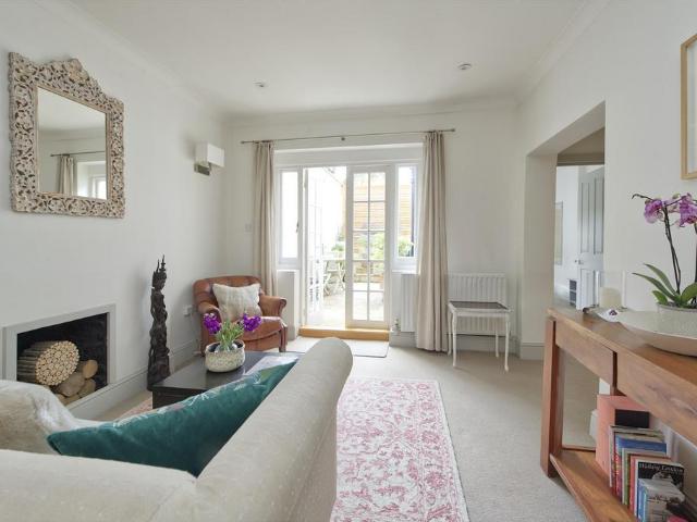 Flat for sale in Notting Hill, Greater London