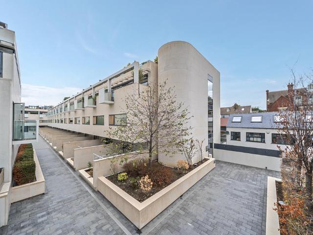 Flat for sale in St Albans