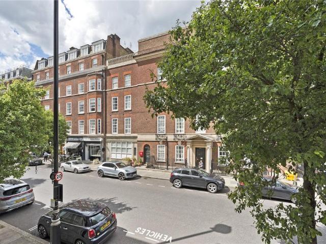 Flat for sale in East Marylebone, Marylebone