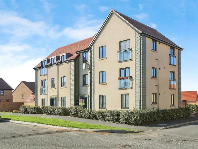 Flat for sale in Huntingdon, Cambridgeshire