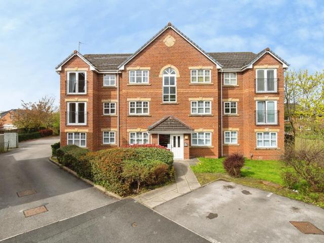 Flat for sale in Moses Gate, Lee Bank