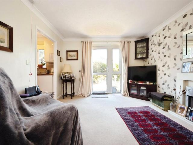 Flat for sale in Leighton-Linslade, Leighton Buzzard