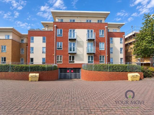 Flat for sale in Woodcote Green, Greater London