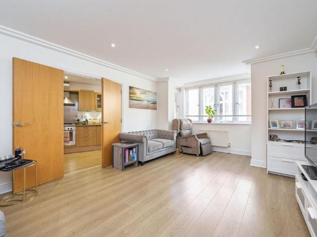 Flat for sale in London Borough of Camden, Greater London