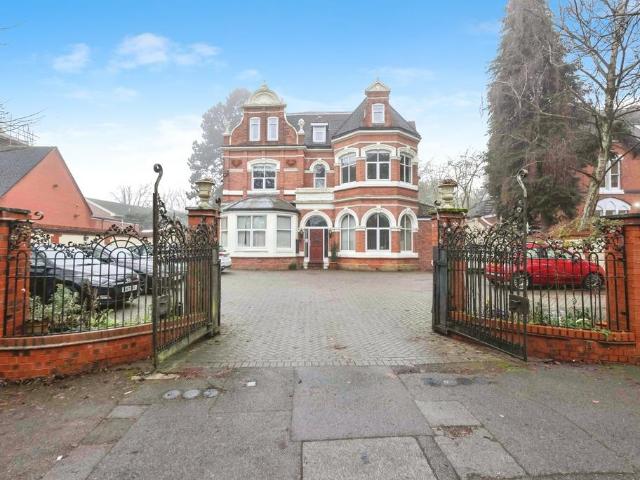 Flat for sale in Wake Green, Birmingham