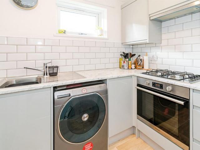 Flat for sale in Shirley, City Of Southampton