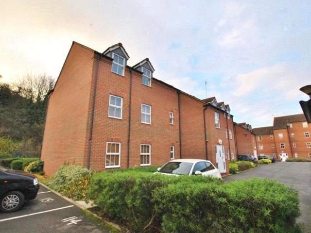 Flat for sale in Abbey Park, Barton In Fabis