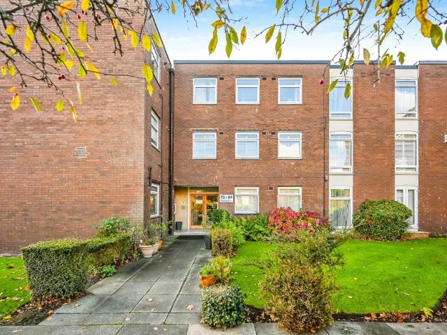 Flat for sale in Allerton, Calderstones