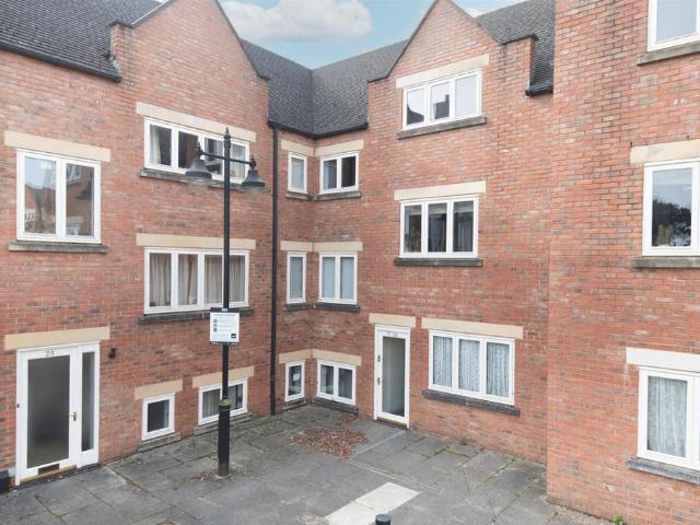 Flat for sale in Burrow's Bush, Wellingborough