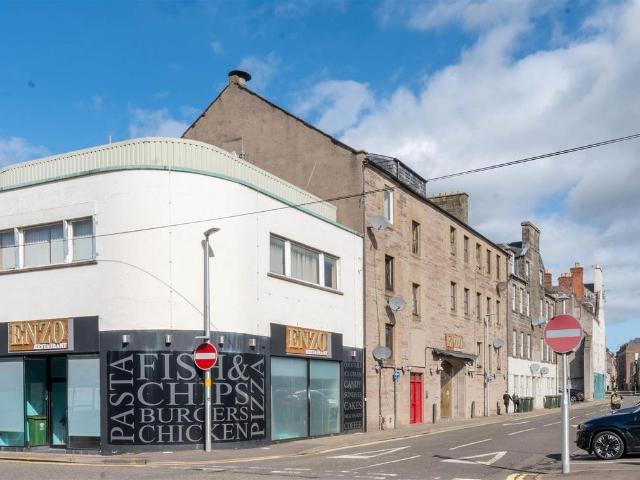Flat for sale in Bridgend, Perth