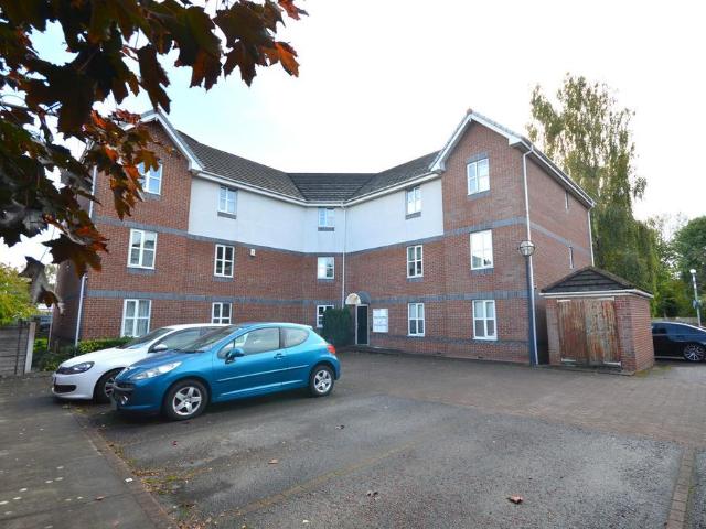 Flat for sale in The Four Heatons, Stockport