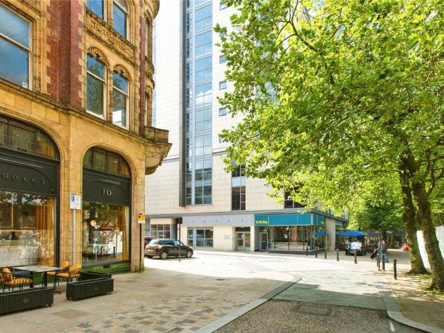 Flat for sale in Avenham, Higher Bartle