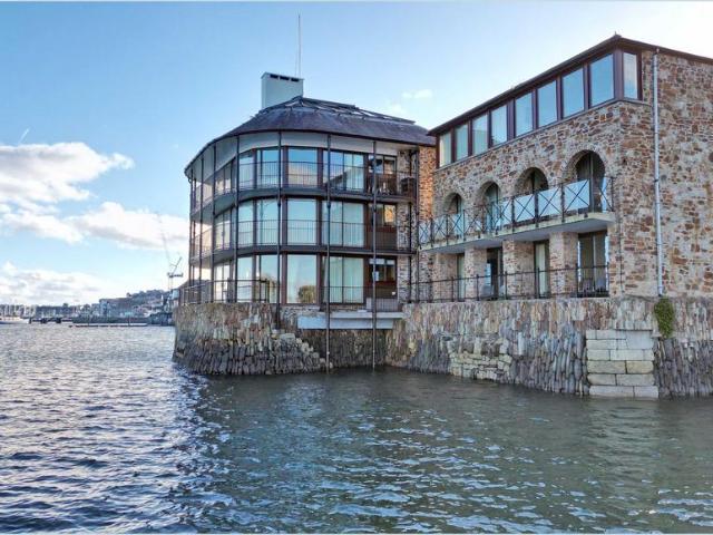 Flat for sale in Falmouth, Cornwall