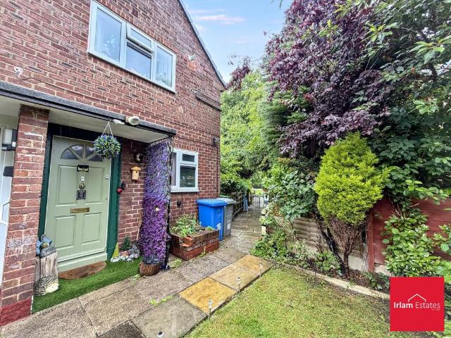 Flat for sale in Sale Moor, Trafford Park