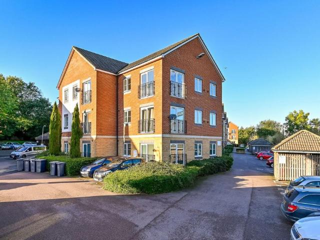 Flat for sale in Leisure Village, Kettering