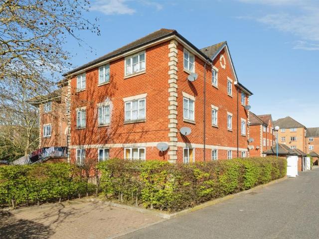 Flat for sale in Barking Riverside, Isle Of Man