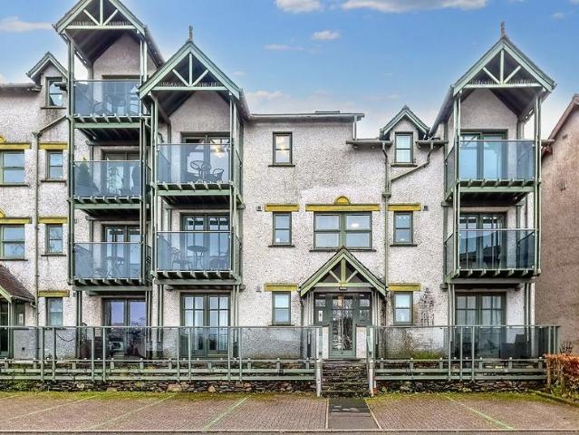 Flat for sale in Bowness-on-windermere
