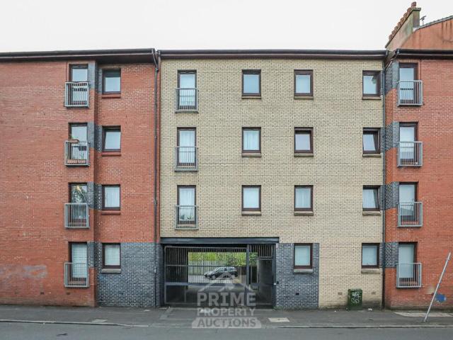 Flat for sale in Shettleston, Scotland