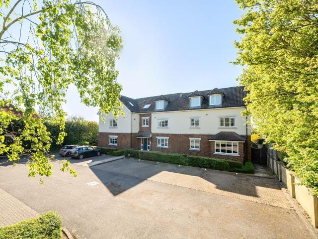 Flat for sale in Elmsbrook, Evershot