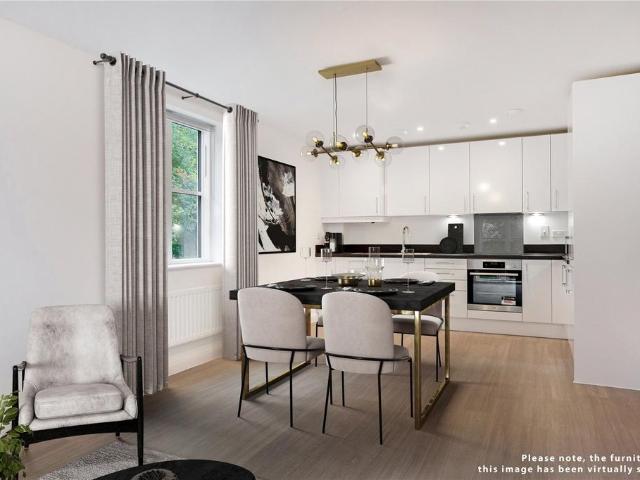 Flat for sale in Sunningdale