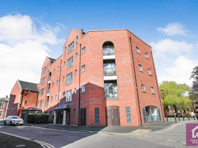 Flat for sale in Newtown, Chester