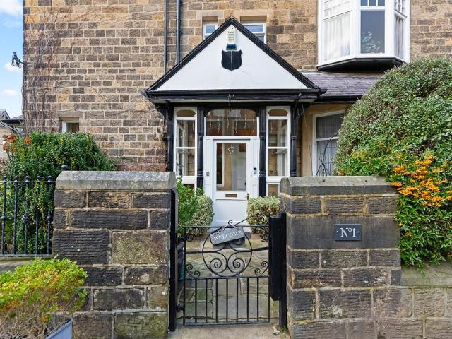 Flat for sale in Ilkley, West Yorkshire