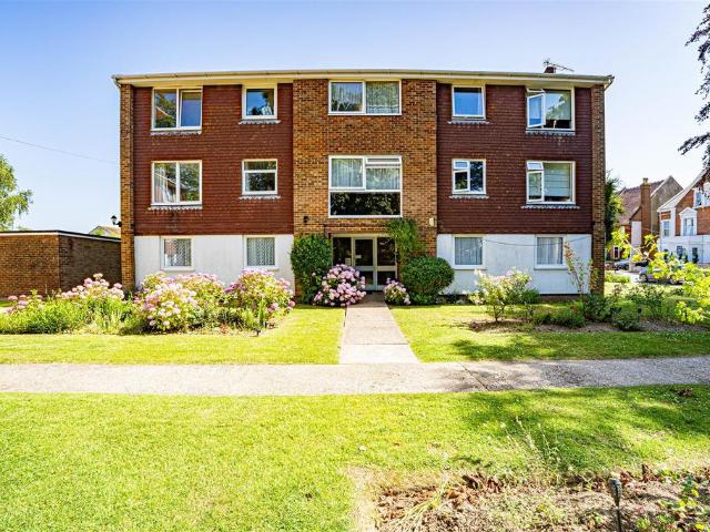 Flat for sale in Silverhill, Guestling Green