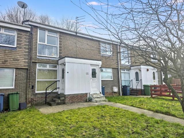 Flat for sale in Moorside, Tyne And Wear