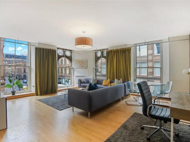 Flat for sale in Merchant City, Scotland