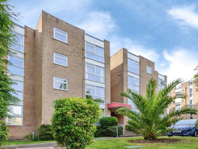 Flat for sale in Winton, Bournemouth