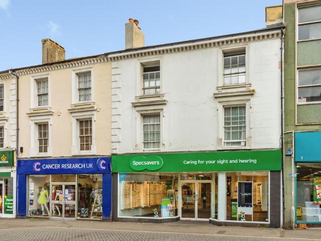 Flat for sale in Highweek, Bridford