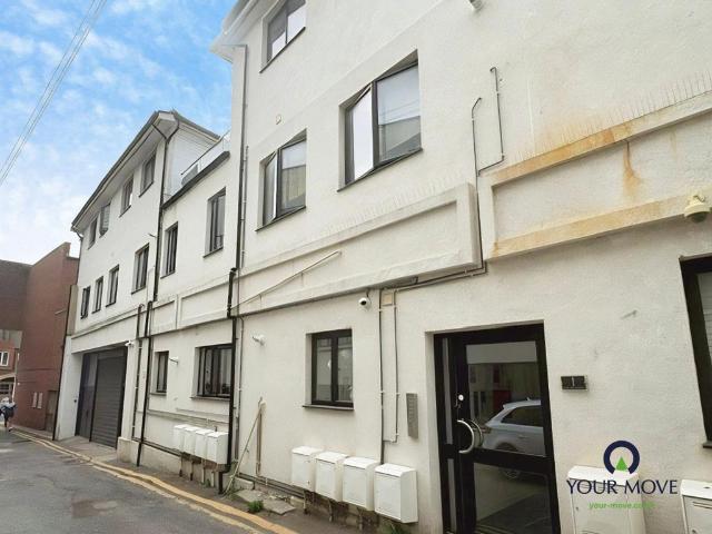 Flat for sale in East Cliff, Acol