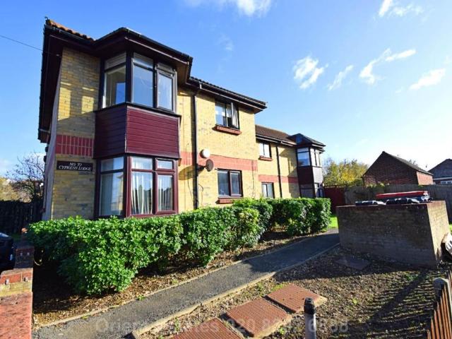 Flat for sale in West Hendon, Cat Hill