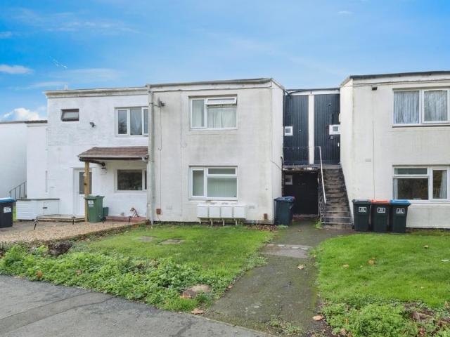 Flat for sale in Oakridge Park, Old Wolverton