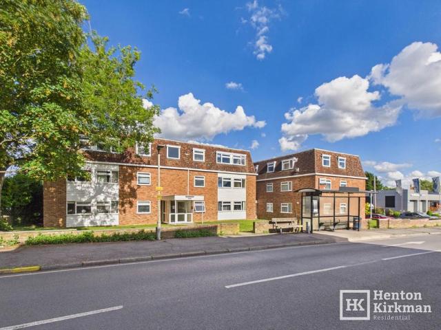 Flat for sale in Sunnymede, Billericay