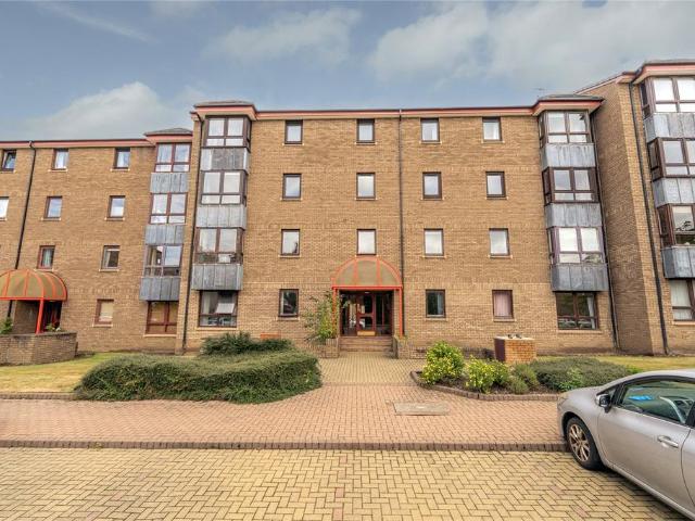 Flat for sale in Sciennes, Scotland