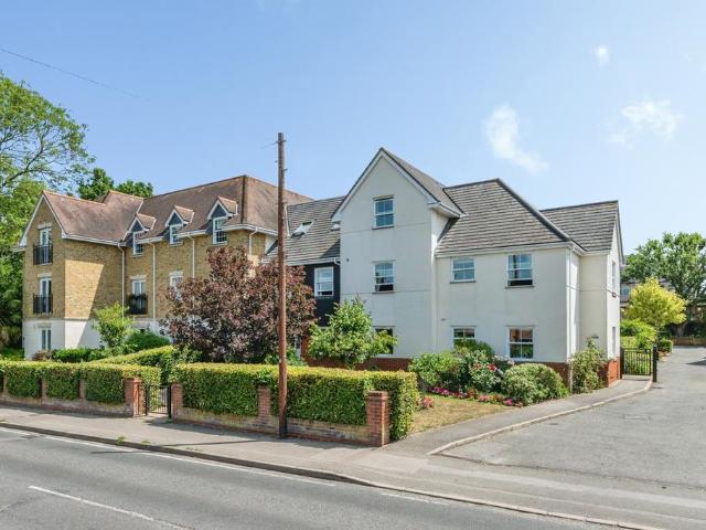 Flat for sale in Sunnymede, Billericay