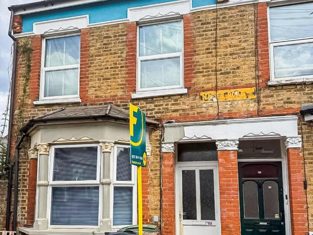 Flat for sale in Greater London