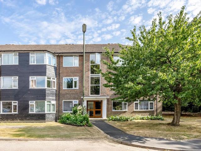 Flat for sale in New Town, Horsham