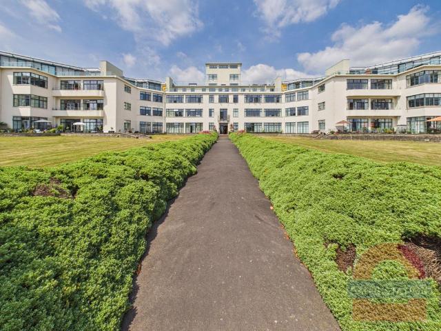 Flat for sale in Sully and Lavernock, Barry