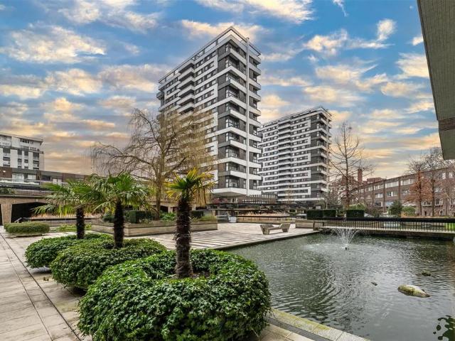 Flat for sale in Paddington, Greater London