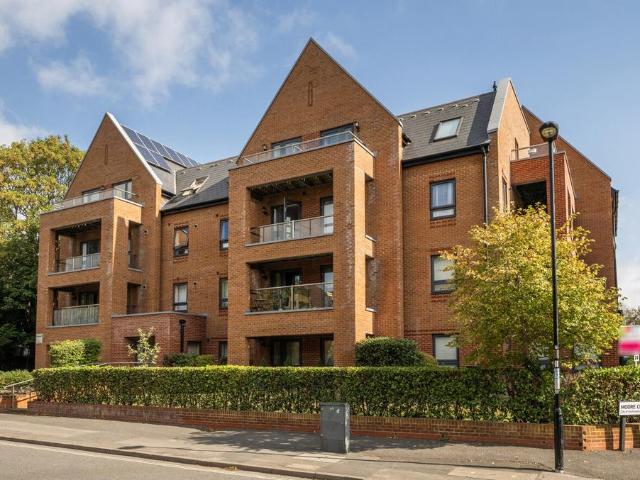 Flat for sale in Bevois Mount, Southampton