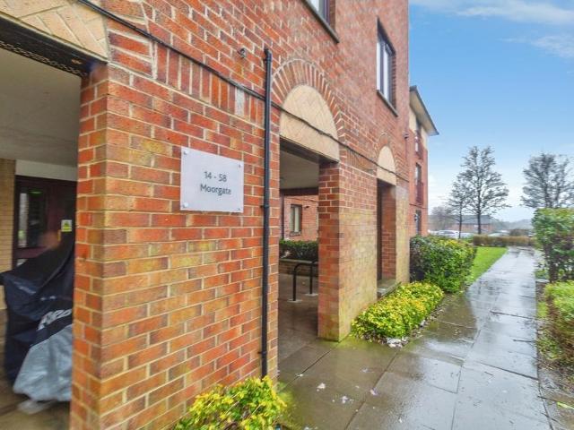 Flat for sale in Milton Keynes